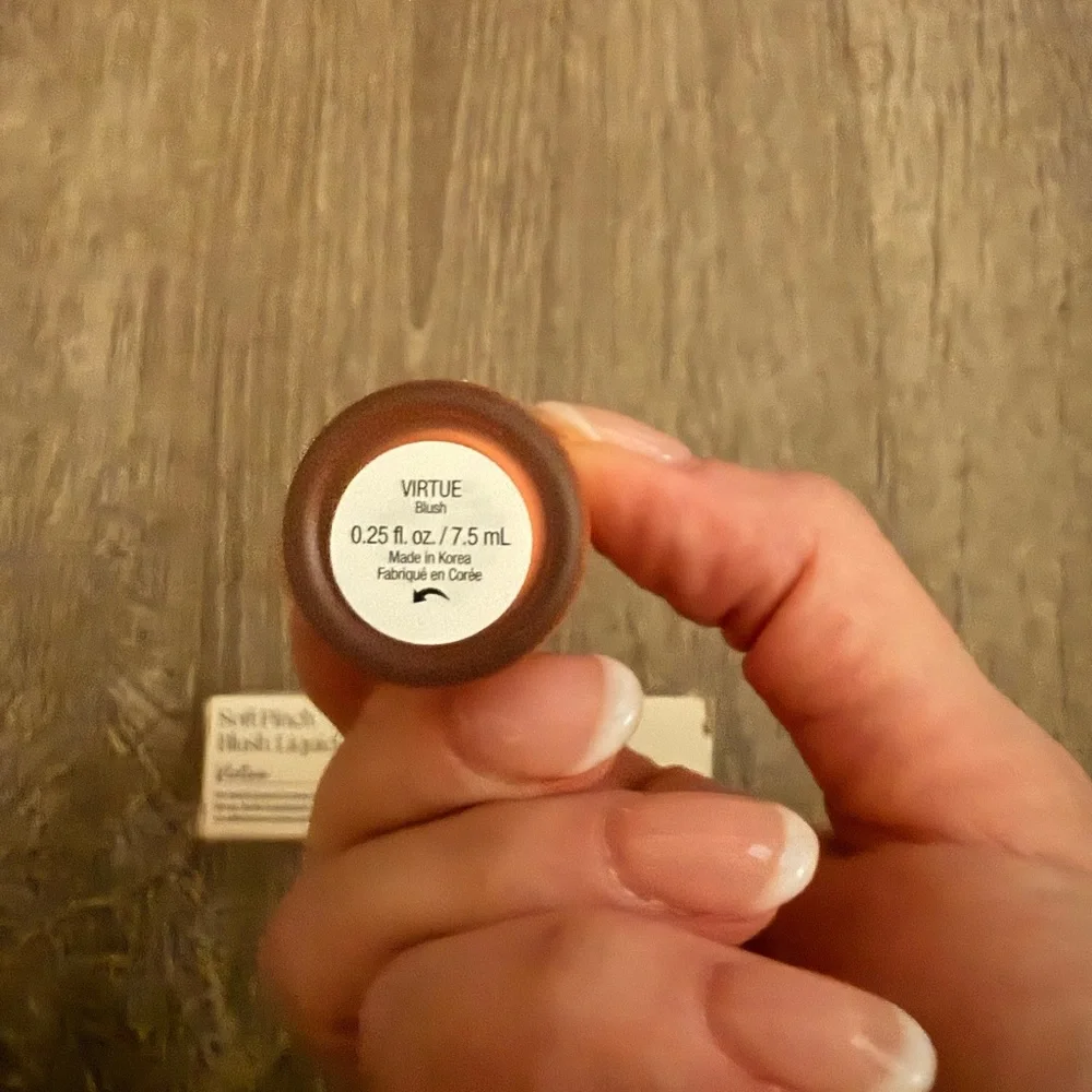 Rare Beauty Soft Pinch Dewy Liquid Blush - Virtue
